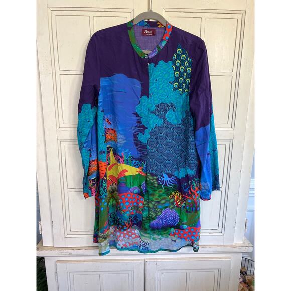 Avani size medium seascape button down tunic blouse top ocean scene - Picture 1 of 5